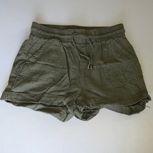Ci Sono Olive/Army Green Color Linen Shorts with Pockets Size Small